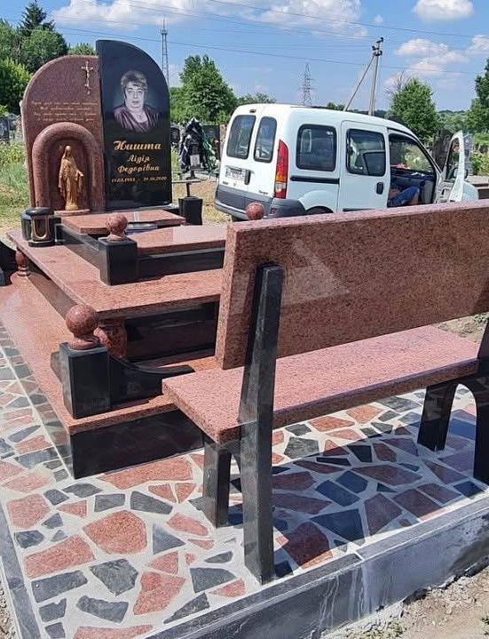 Елітні пам'ятники